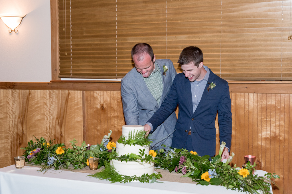 Columbia Gorge Wedding Planning - Cake Cutting Photo